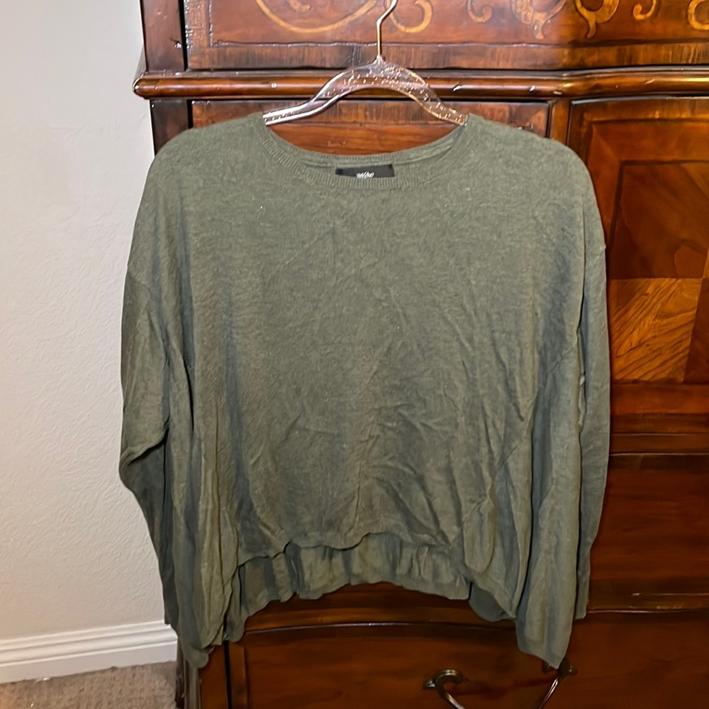 Green semi cropped sweater